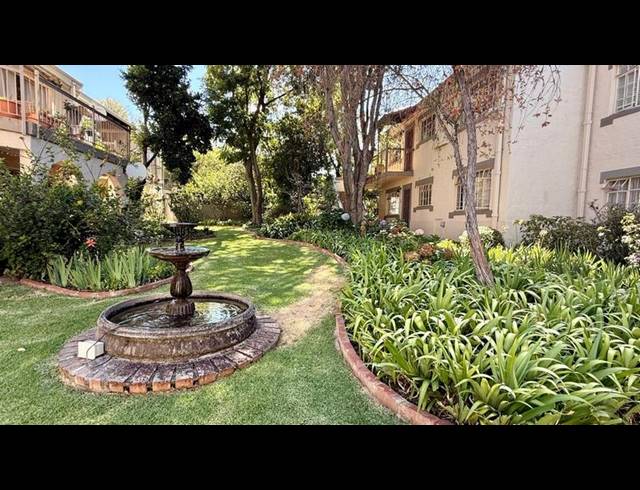2 BEDROOM APARTMENT FOR SALE IN BRYANSTON
